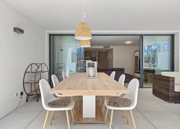Luxury Next To Golf Course In Appartamento